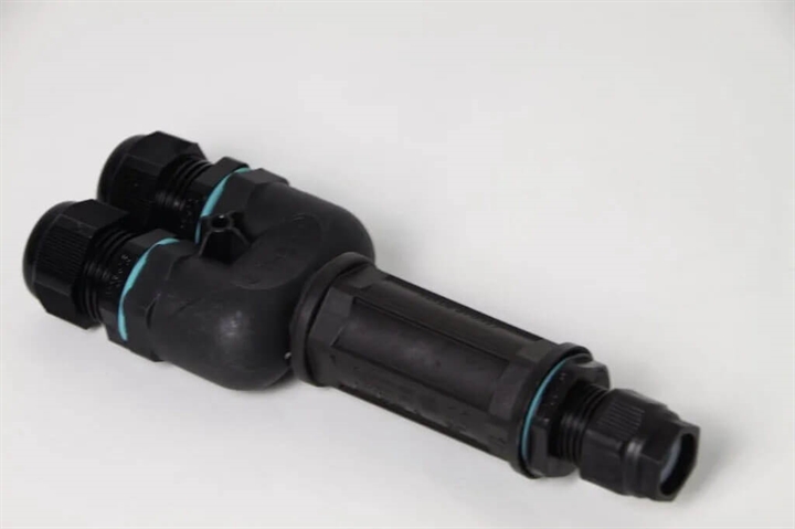 Loop- in Loop-out terminal IP68