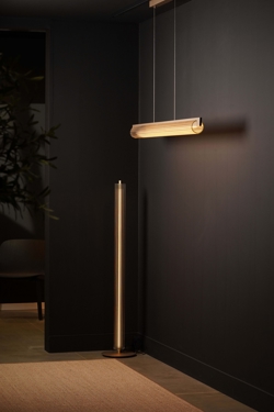 Lirra gulvlampe og pendel i messing