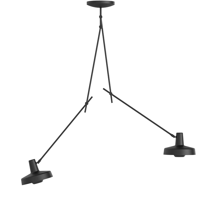 ARIGATO 2 loftlampe (lange arme) dobbelt sort