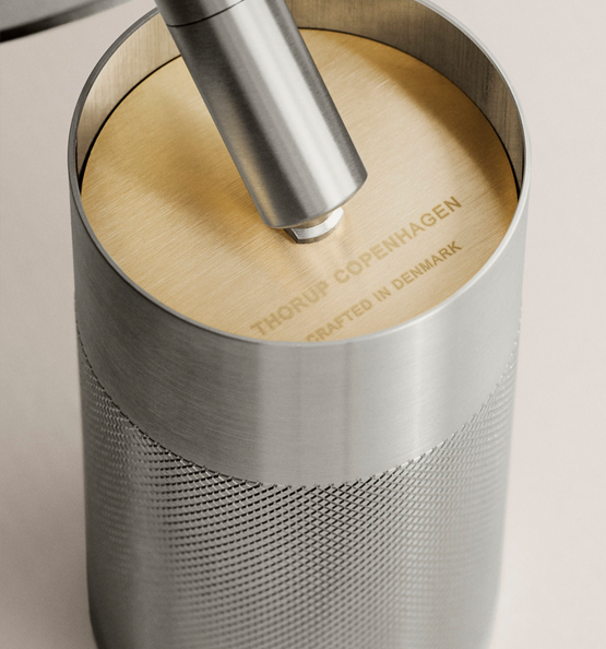 Thorup Copenhagen Patrone loftskinne spot, nikkel malet messing, 120 mm Thorup Copenhagen Patrone loftskinne spot, nikkel malet messing, 120 mm