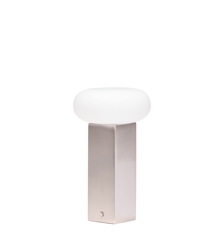 Low Portable batterilampe / bordlampe, nikkel