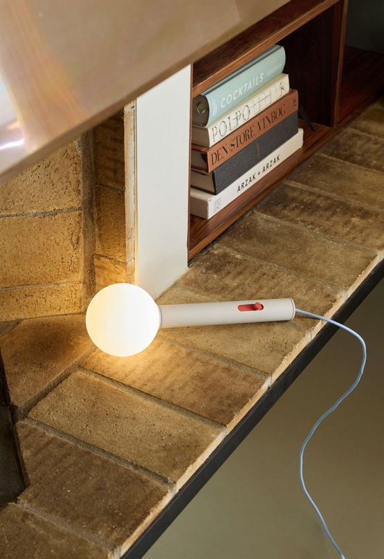 Hübsch - Talk LED-væglampe lysegrå/blå, længde 30 cm –