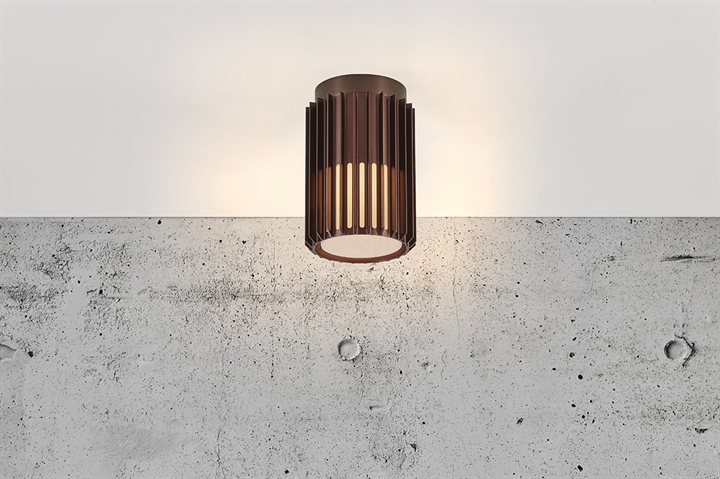 Udendørs loftslampe Matix i messing, mørk