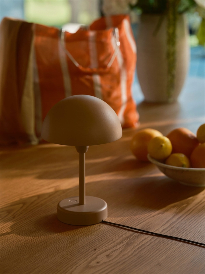 Ellen To-Go batterilampe / bordlampe, brun