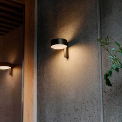 Plaff-on A16 udendørs væglampe, sort