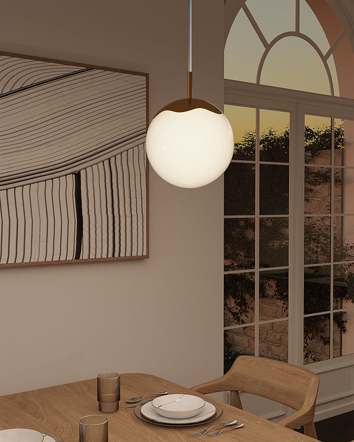 Circle of Life pendel Ø200 m/hvid ledning, opal/messing