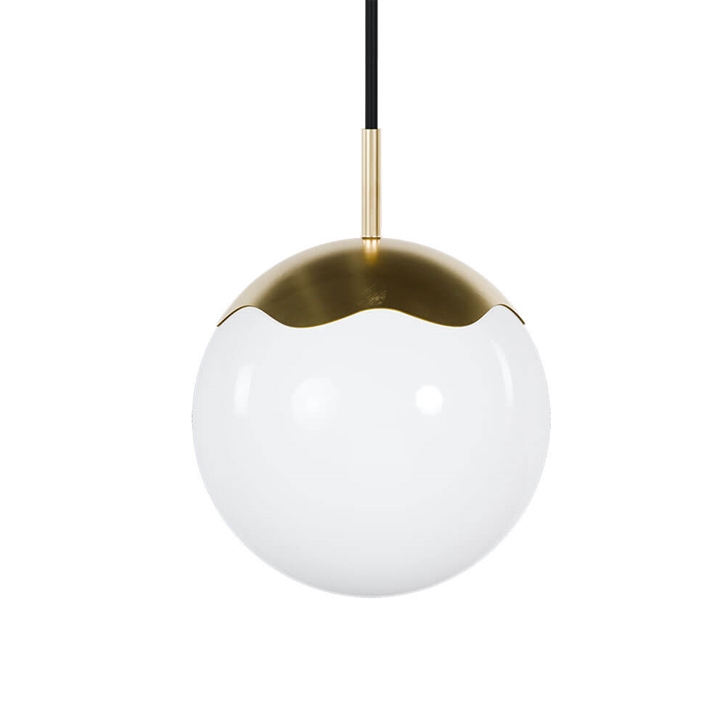 Circle of Life pendel Ø200 m/sort ledning, opal/messing