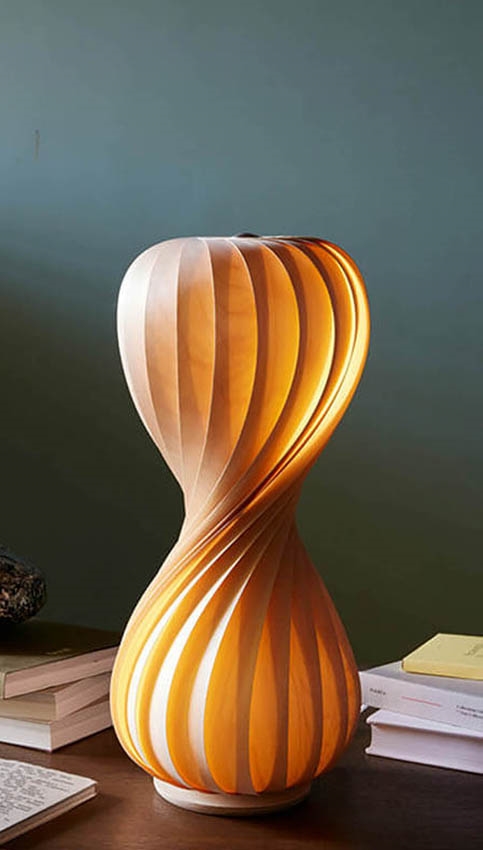 TR7 bordlampe, birk/natur, 25 x 68 cm