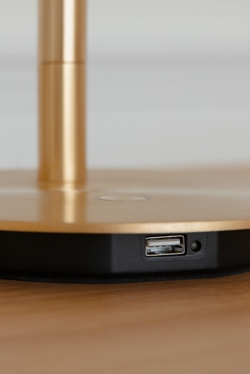 Omni bordlampe m/USB, messing