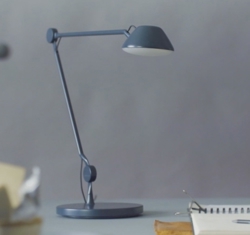 AQ01 bordlampe, blå