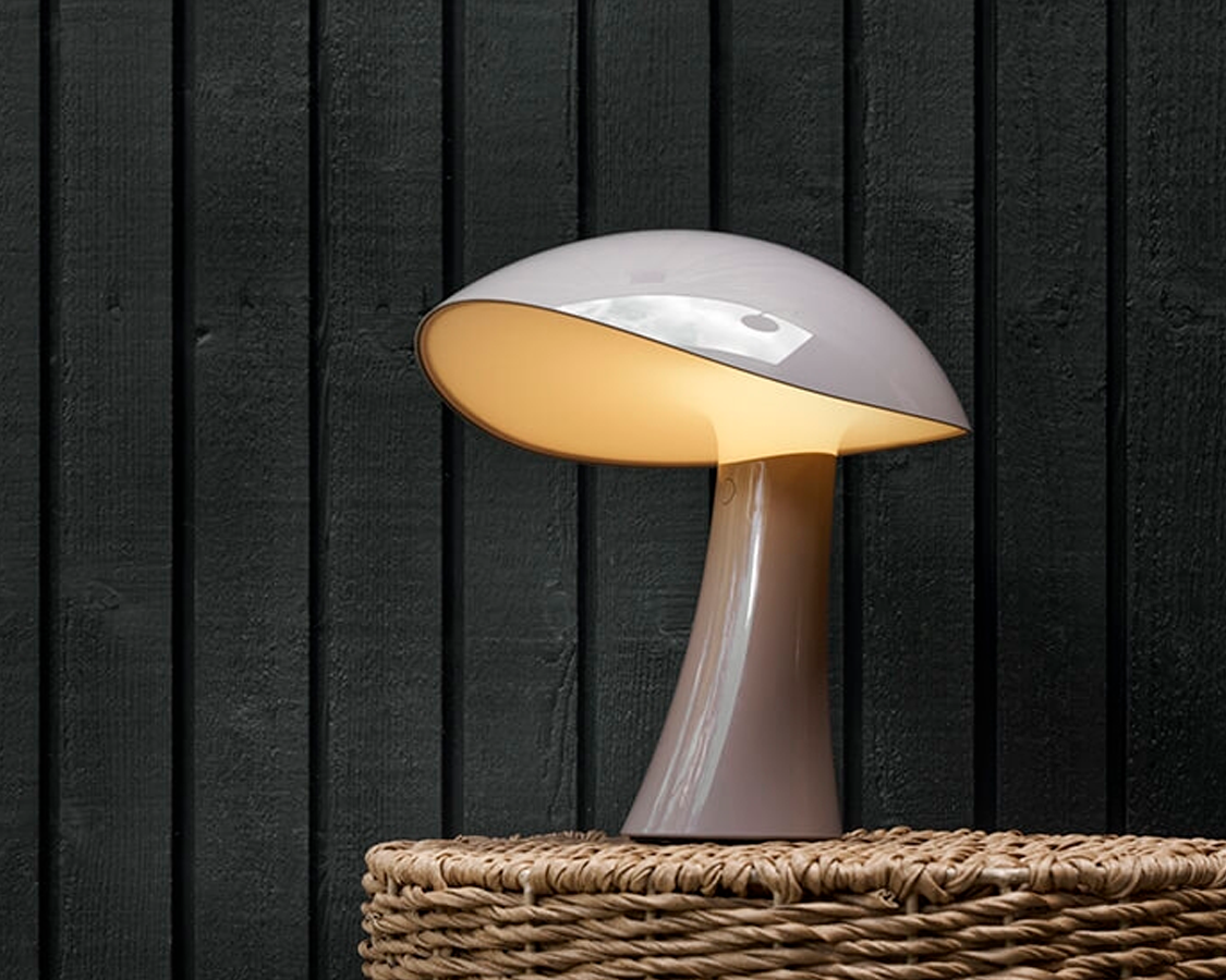 Organiske former og naturlige materialer i belysning 2026 | Lamper.dk