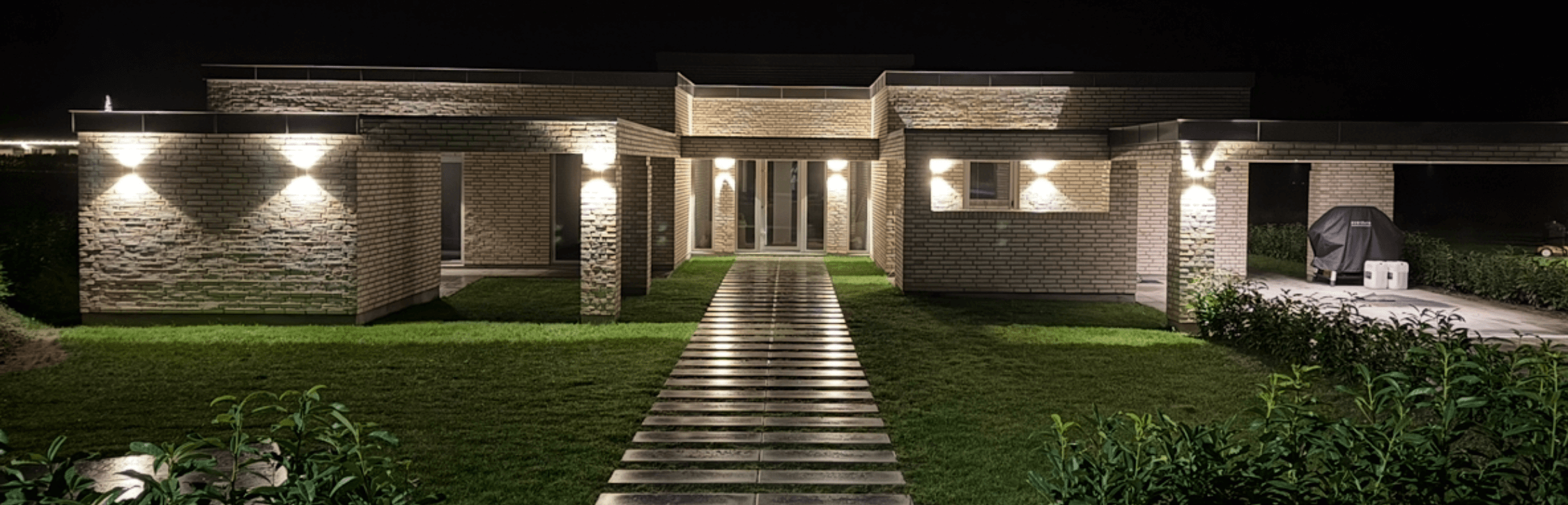 Udelys fra Nordlux hjemme hos Suz Lumholt | Indret med udendørs belysning ved din bolig | Lamper.dk