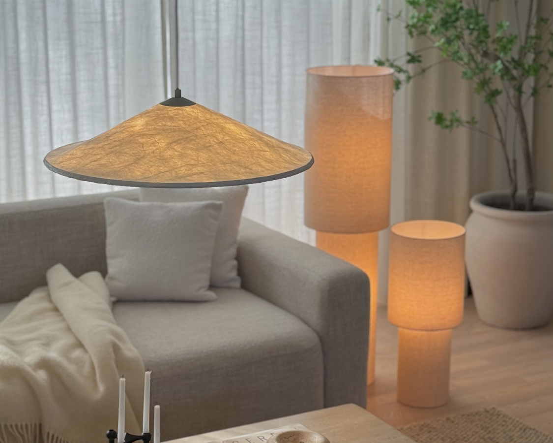 Japandi lamper hos Linda fra @home_by_juul | Se udvalget hos Lamper.dk