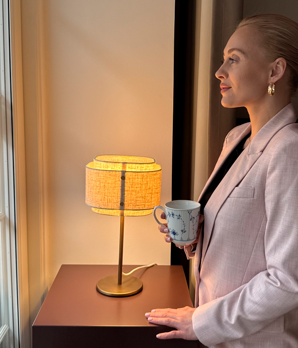 Takai bordlampe fra Design for the People hos Lee Levi | Shop hos Lamper.dk