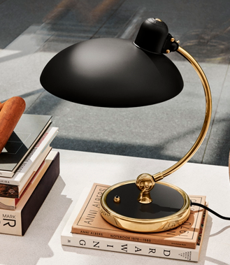 Artemide Tolomeo Micro bordlampe er en klassisk lampe og eksklusiv firma-gave | Køb firma-gaver hos Lamper.dk