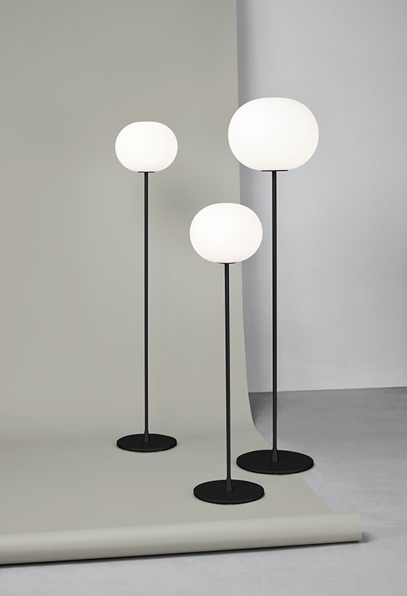 Glo-Ball F1 standerlampe, sort