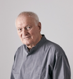 Kenneth Grange