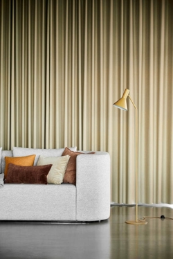 LYSS gulvlampe, mat mandelfarvet