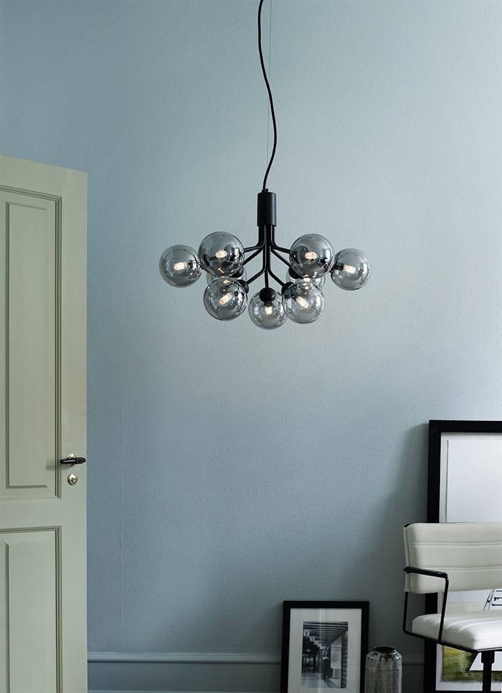 Apiales 9 lysekrone, satin sort/smoked glas 